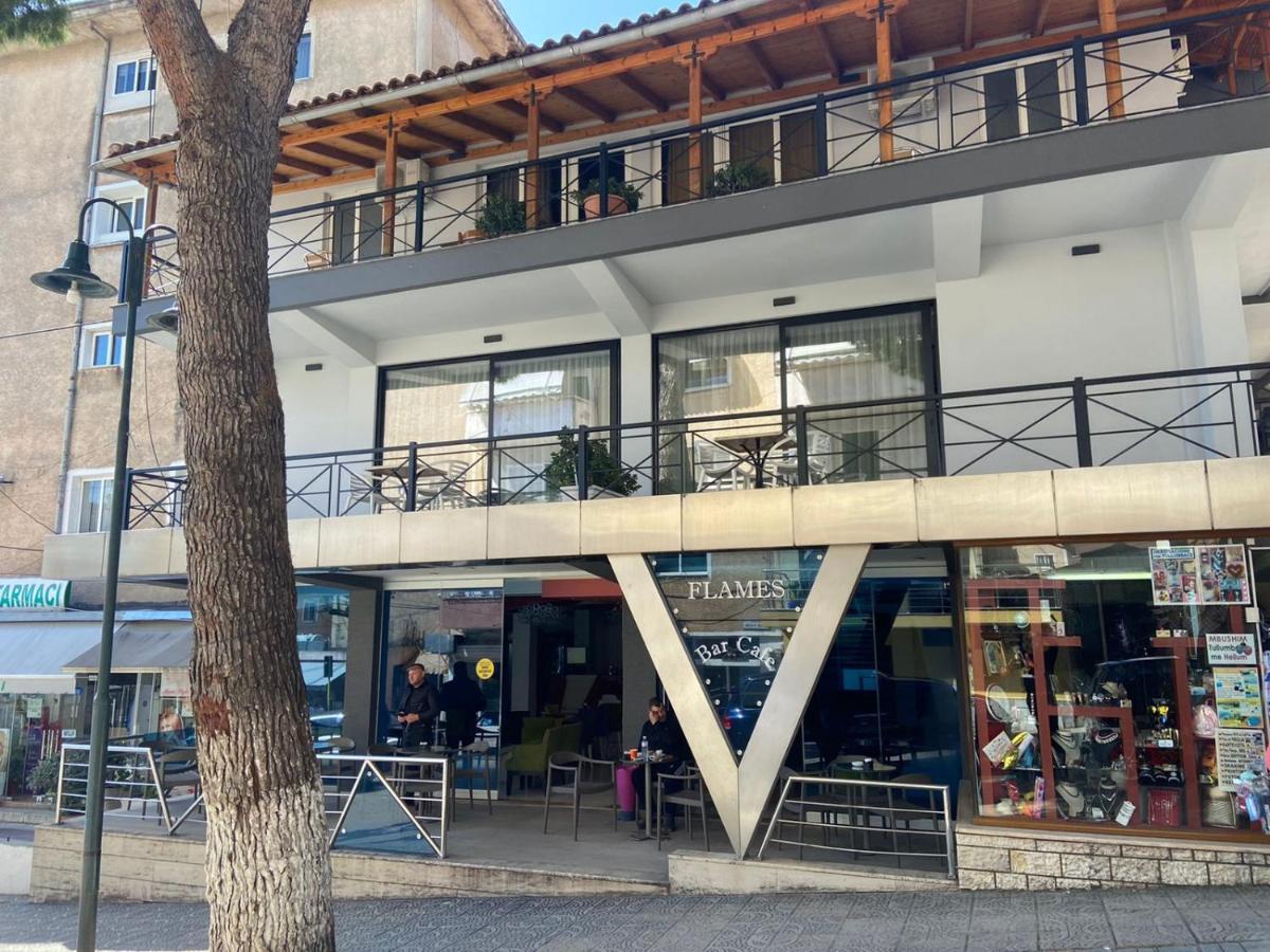 Hotel Lili Sarandë Buitenkant foto