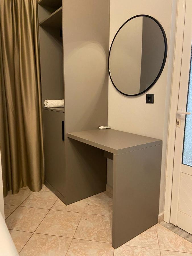 Hotel Lili Sarandë Buitenkant foto